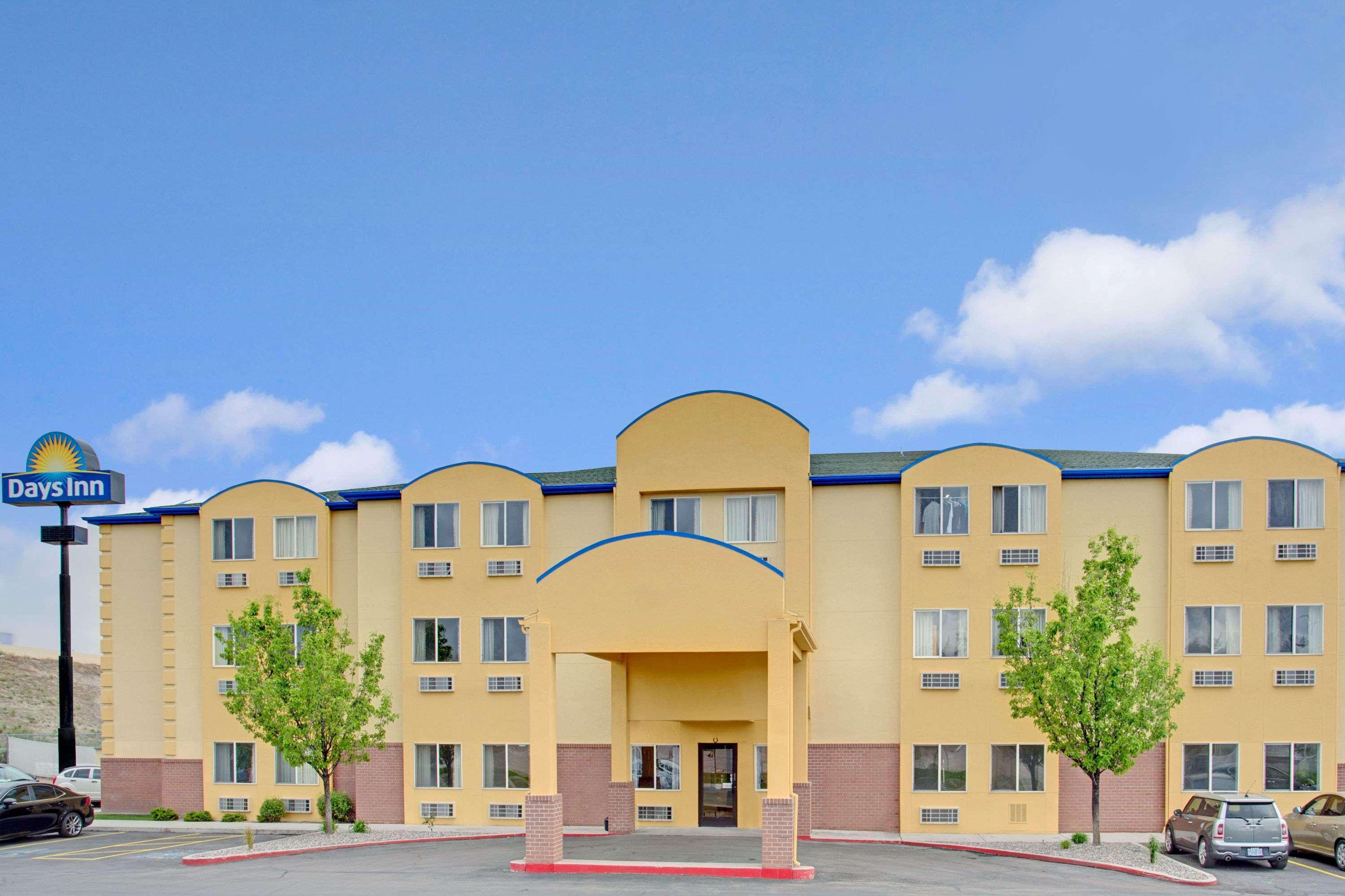 Days Inn By Wyndham Lehi Exteriör bild